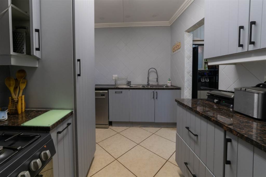 6 Bedroom Property for Sale in Tergniet Western Cape